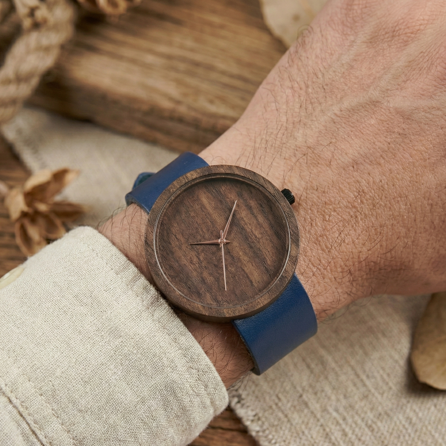 Klasik saatlerden sıkılan gençler için modern çizgiler taşıyan trend mezuniyet hediyesi.