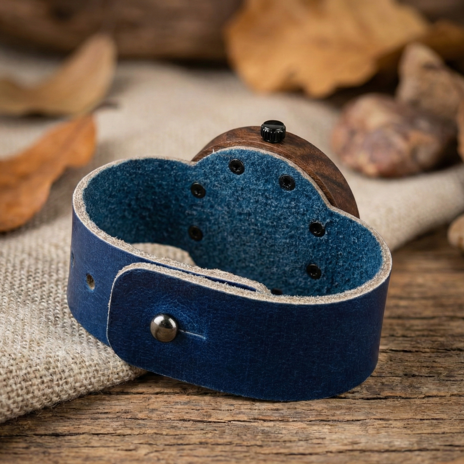 Karmaşadan uzak, sadece zamanı ve doğallığı gösteren minimalist tasarımı.